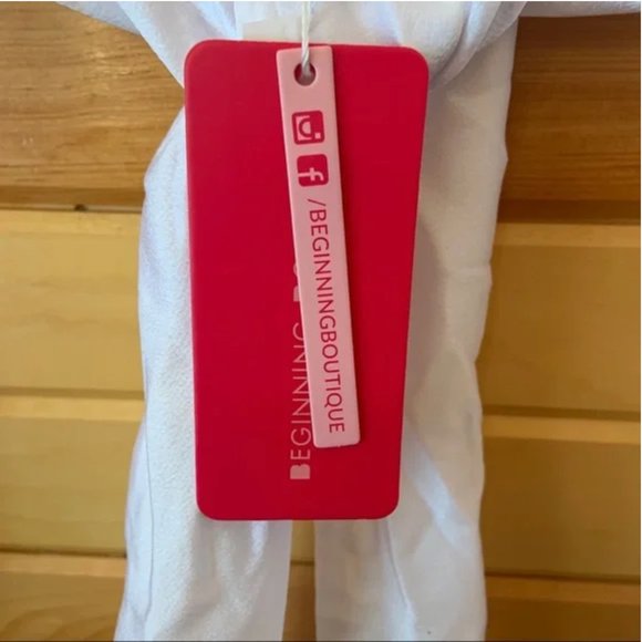 NWT Beginning Boutique Arianna Blouson Top White Crop Tie Front Size Medium - Picture 5 of 8